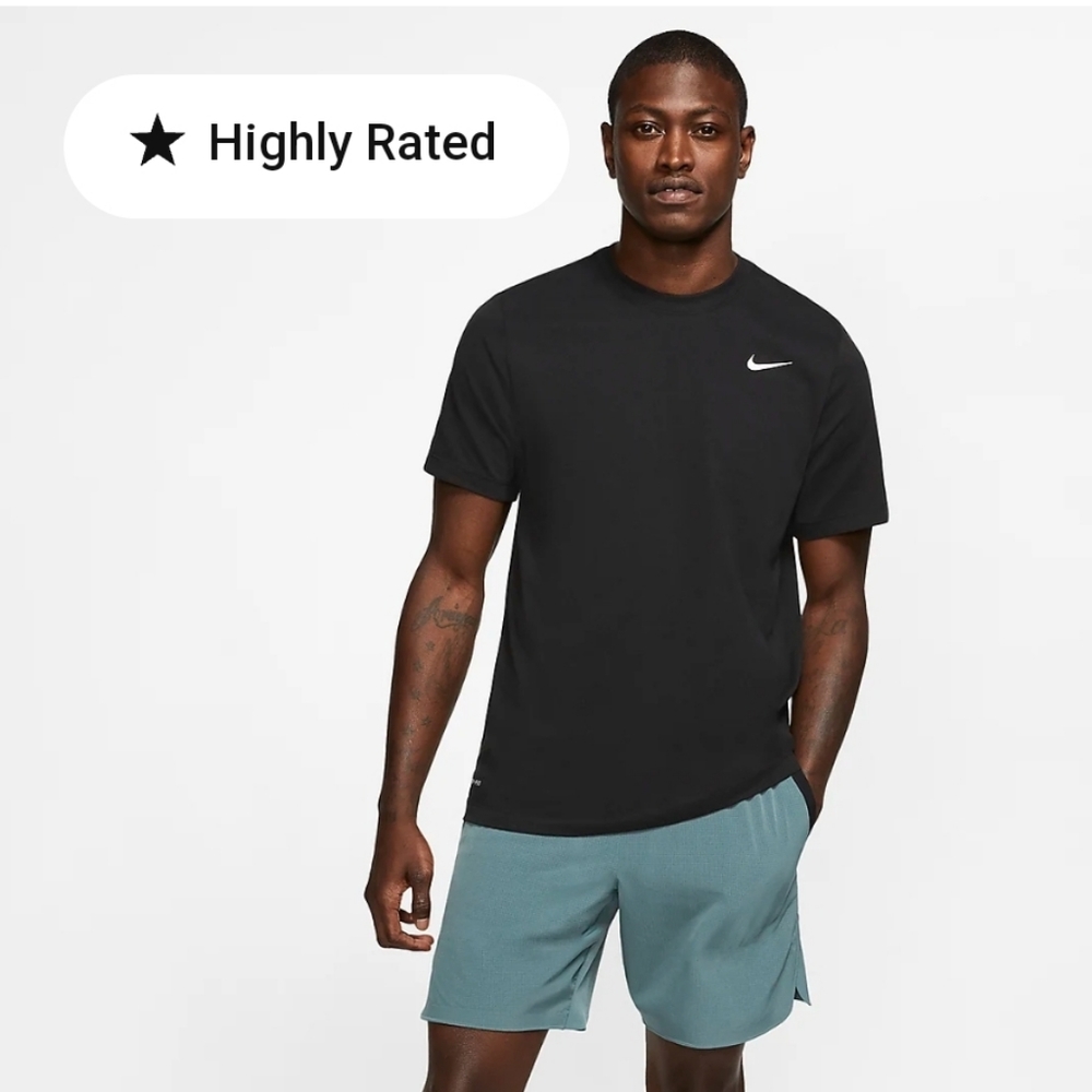 Nike The Nike Tee Athletic Cut Size L